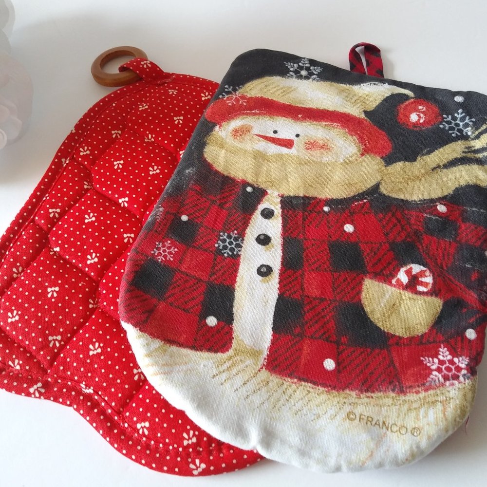 Franco Snowman Oven Mitt + Tree Shaped Potholder